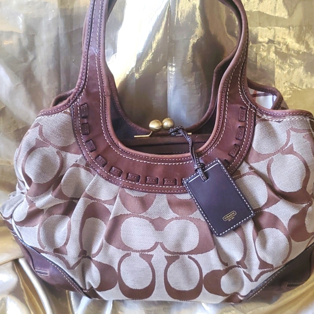 Coach Ladies authentic handbag